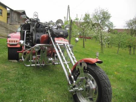 Ljubitelji starodobnikov so se ustavili tudi na Razkrižju 25